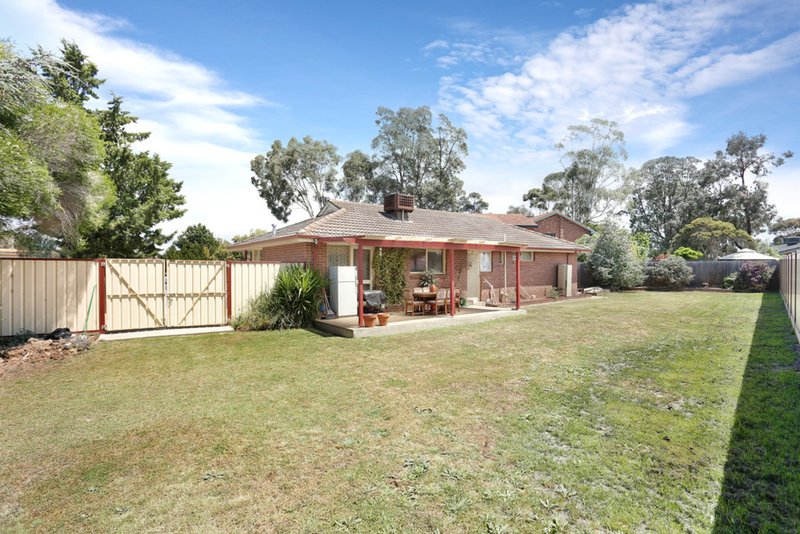 Photo - 5 Inchcape Place, Melton West VIC 3337 - Image 3