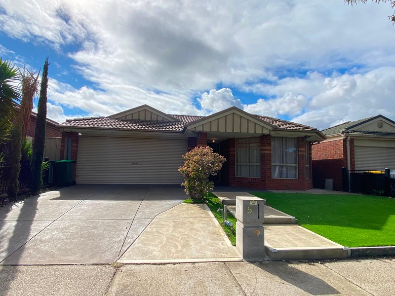 Photo - 5 Inverell Parkway, Tarneit VIC 3029 - Image 2
