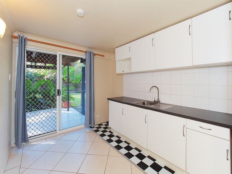 Photo - 5 Iperta Street, Rochedale South QLD 4123 - Image 13