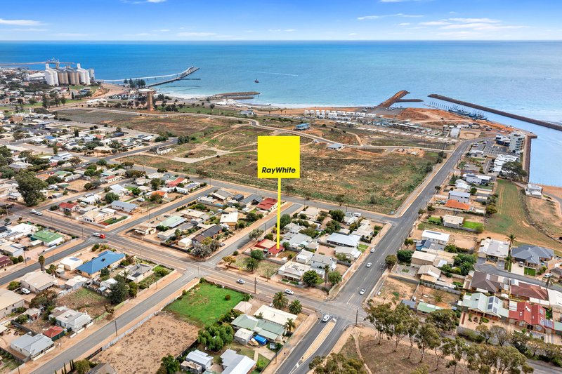 Photo - 5 Ireland Street, Wallaroo SA 5556 - Image 2