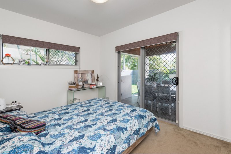 Photo - 5 Iridium Drive, Hope Island QLD 4212 - Image 4