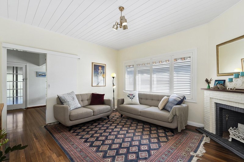 Photo - 5 Irrubel Road, Newport NSW 2106 - Image 4