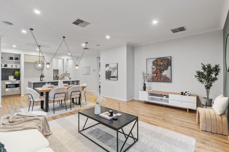 Photo - 5 Irvine Rise, Werribee VIC 3030 - Image 8