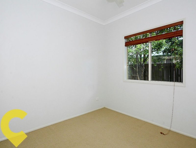 Photo - 5 Irving Place, Sippy Downs QLD 4556 - Image 9