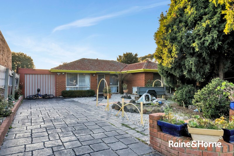 5 Isaac Edey Place, Hampton Park VIC 3976