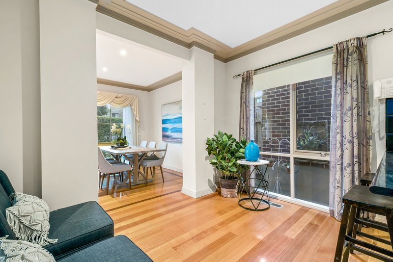 Photo - 5 Ivanhoe Street, Glen Waverley VIC 3150 - Image 7