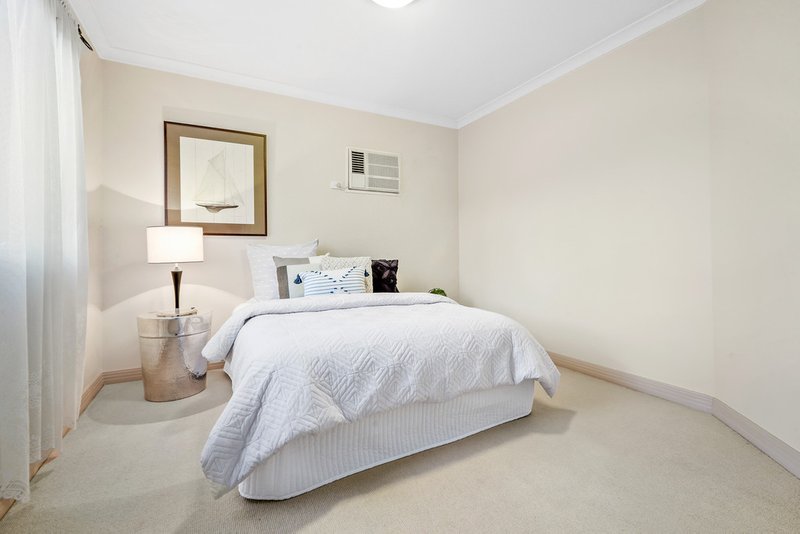 Photo - 5 Ivanhoe Street, Glen Waverley VIC 3150 - Image 12