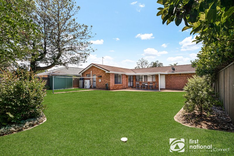 Photo - 5 Ivy Avenue, Mcgraths Hill NSW 2756 - Image 2