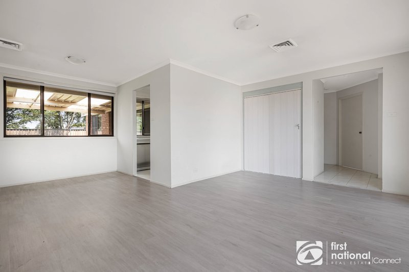 Photo - 5 Ivy Avenue, Mcgraths Hill NSW 2756 - Image 5