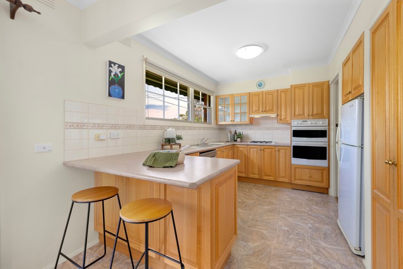 Photo - 5 Jacaranda Road, Wheelers Hill VIC 3150 - Image 5