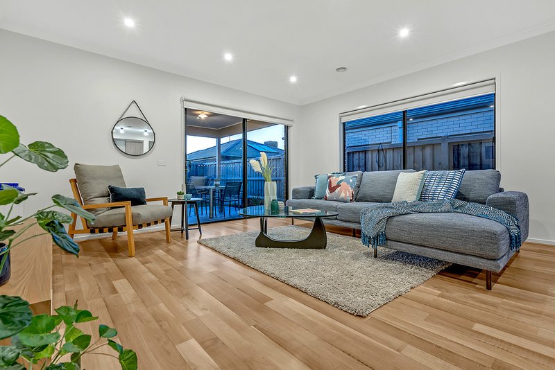 Photo - 5 Jacka Street, Mickleham VIC 3064 - Image 10