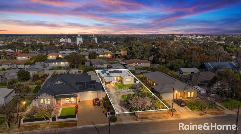 Photo - 5 Jackson Avenue, Strathalbyn SA 5255 - Image 2