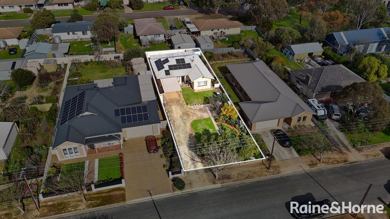 Photo - 5 Jackson Avenue, Strathalbyn SA 5255 - Image 7