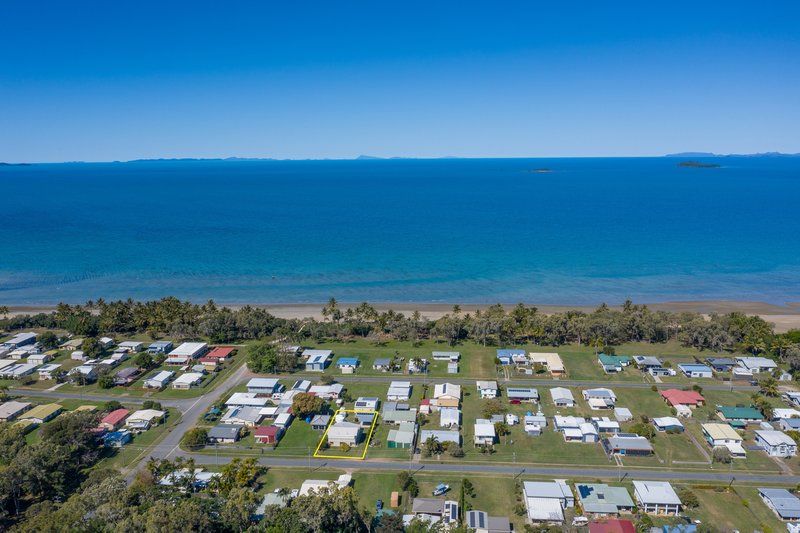 Photo - 5 Jackson Street, Midge Point QLD 4799 - Image 17