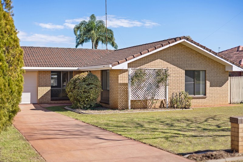 Photo - 5 Jasmine Court, Centenary Heights QLD 4350 - Image 1