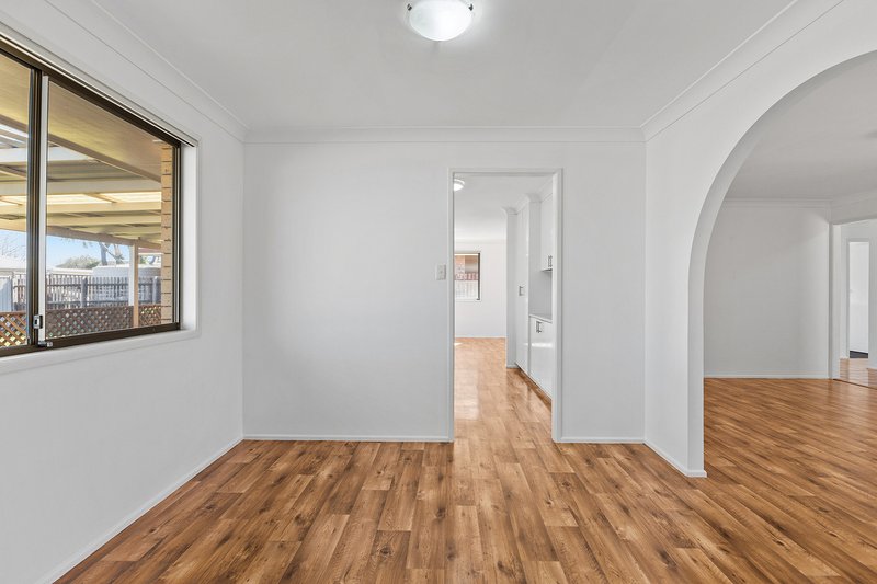 Photo - 5 Jasmine Court, Centenary Heights QLD 4350 - Image 3