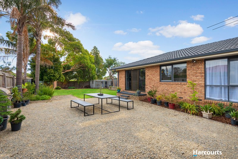 Photo - 5 Jasmine Court, Cranbourne North VIC 3977 - Image 10