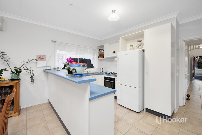 Photo - 5 Jasper Street, Point Cook VIC 3030 - Image 7