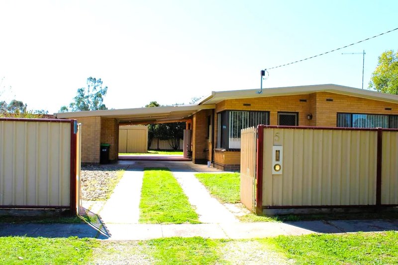 Photo - 5 Jean Crescent, Benalla VIC 3672 - Image 1