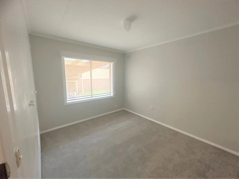 Photo - 5 Jean Crescent, Benalla VIC 3672 - Image 11