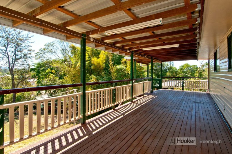 Photo - 5 Jeetho Street, Holmview QLD 4207 - Image 10