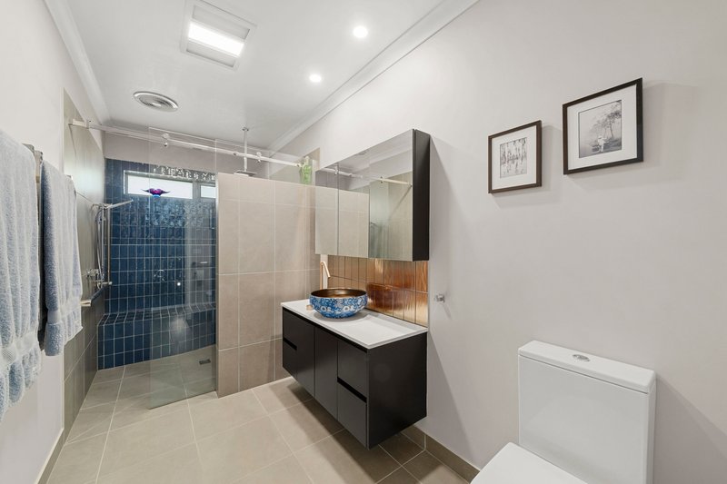 Photo - 5 Jenny Court, Mansfield VIC 3722 - Image 9