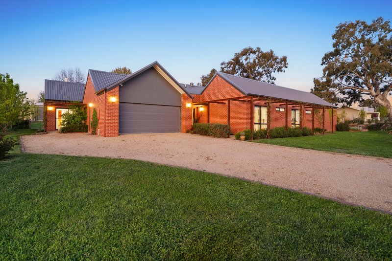 Photo - 5 Jenny Court, Mansfield VIC 3722 - Image 18