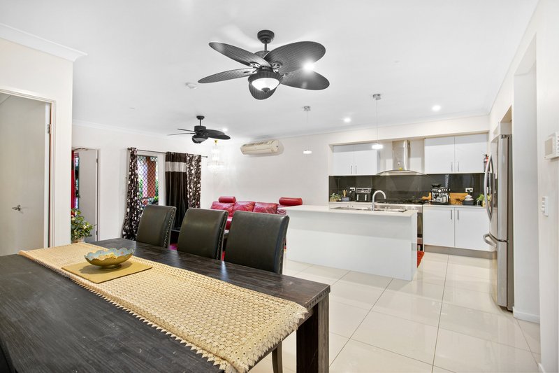 Photo - 5 Jersey Street, North Lakes QLD 4509 - Image 3