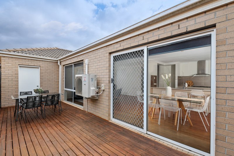 Photo - 5 Jezwing Avenue, South Morang VIC 3752 - Image 17