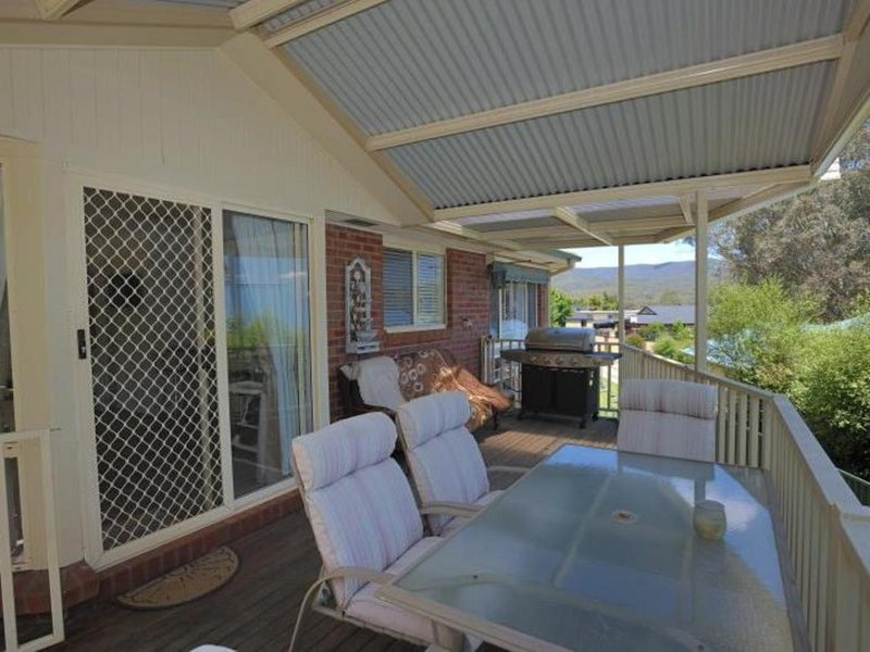 Photo - 5 Jillabenan Close, Tumut NSW 2720 - Image 7