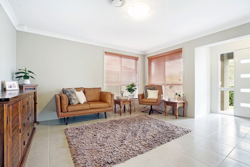 Photo - 5 Jindalee Place, Glenmore Park NSW 2745 - Image 4