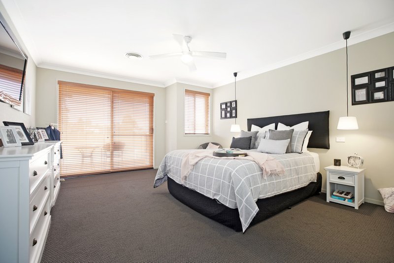 Photo - 5 Jindalee Place, Glenmore Park NSW 2745 - Image 6