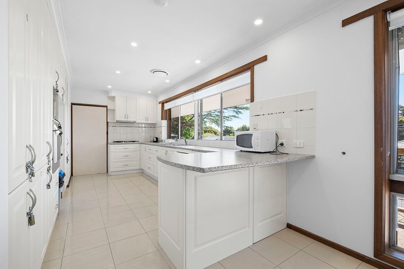 Photo - 5 Joami Street, Cheltenham VIC 3192 - Image 3