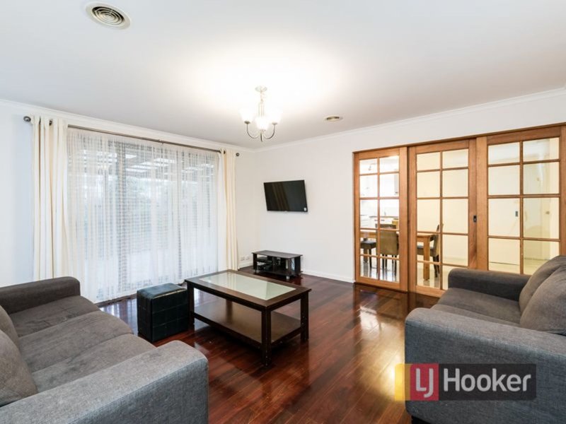 Photo - 5 Joel Way, Hampton Park VIC 3976 - Image 3