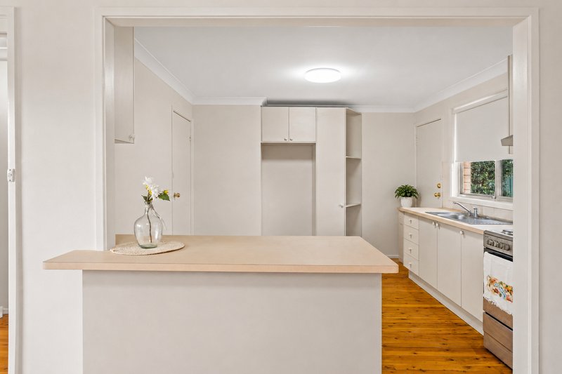 Photo - 5 John Sulman Place, St Clair NSW 2759 - Image 5