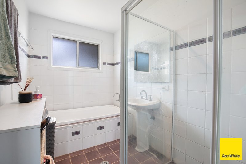 Photo - 5 Johnson Avenue, Armidale NSW 2350 - Image 8