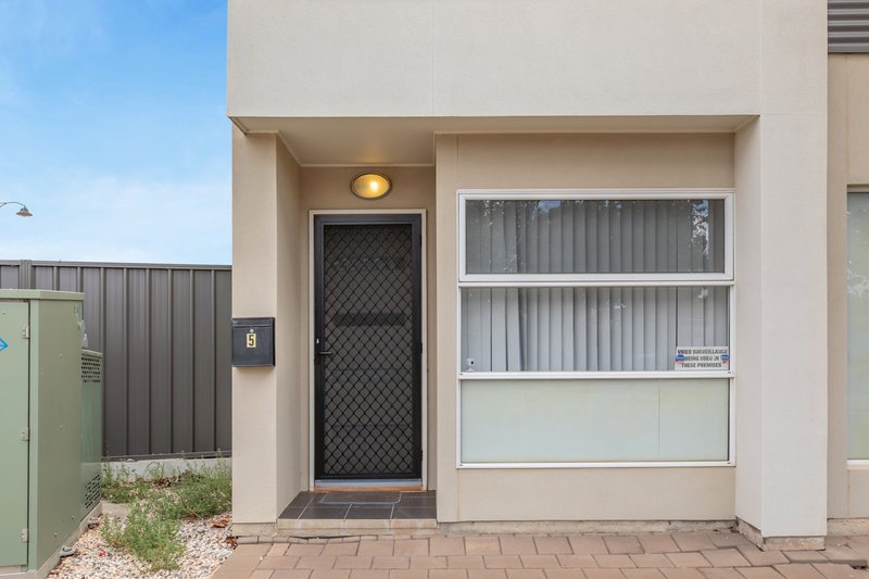 Photo - 5 Jonas Street, Munno Para SA 5115 - Image 3