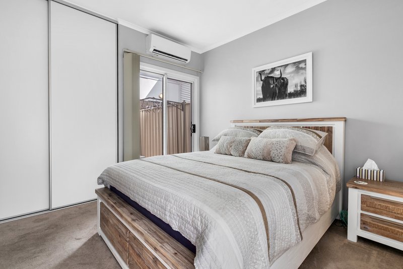 Photo - 5 Jonas Street, Munno Para SA 5115 - Image 6