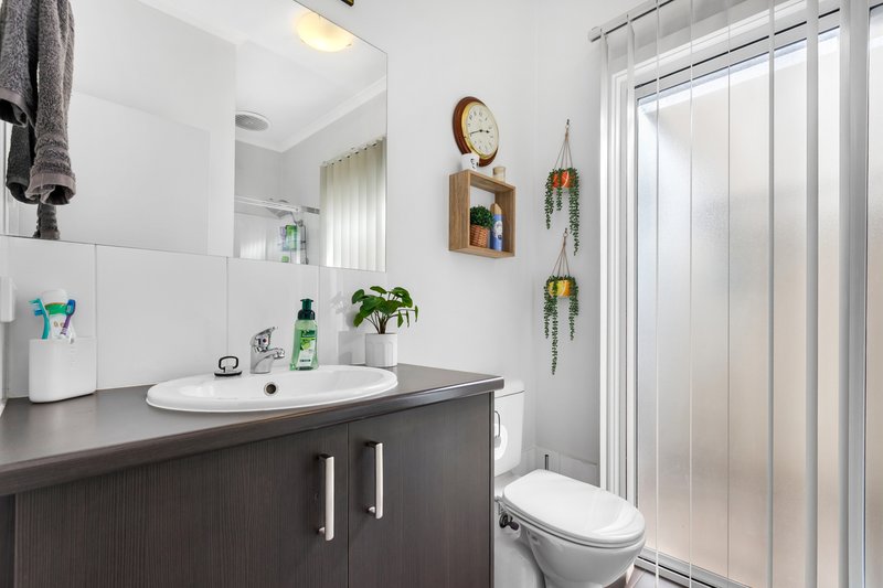 Photo - 5 Jonas Street, Munno Para SA 5115 - Image 9