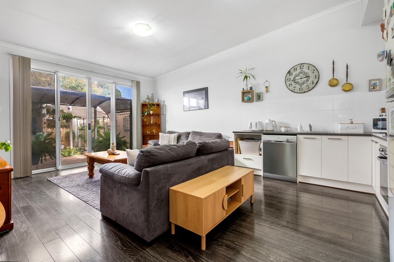 Photo - 5 Jonas Street, Munno Para SA 5115 - Image 11