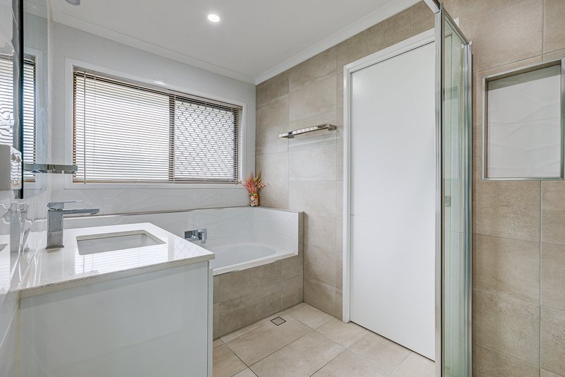 Photo - 5 Joseph Court, Browns Plains QLD 4118 - Image 4