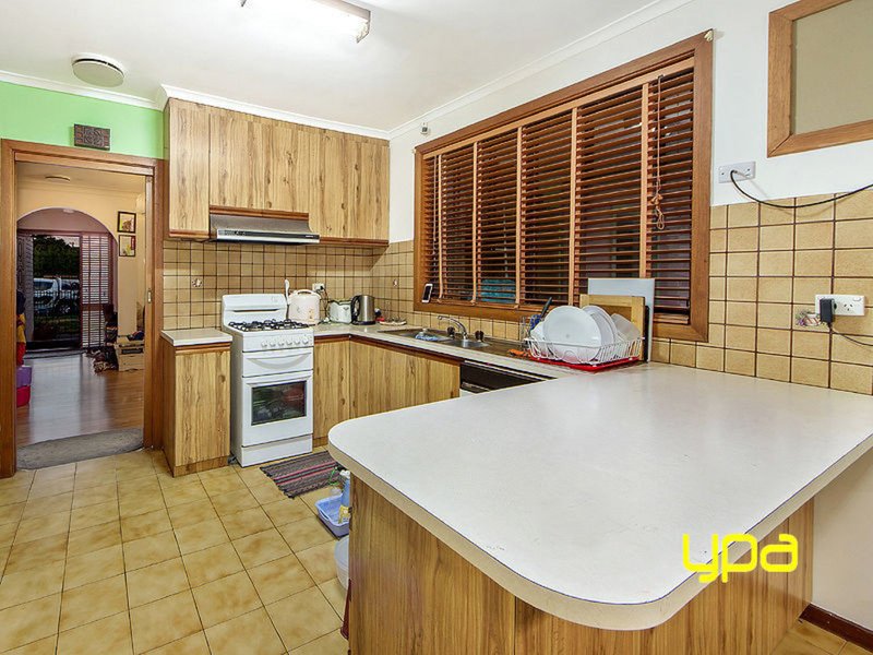 Photo - 5 Joshua Court, Kings Park VIC 3021 - Image 4