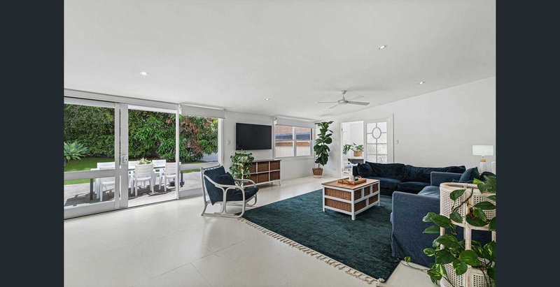 Photo - 5 Junction Road, Terrigal NSW 2260 - Image 8