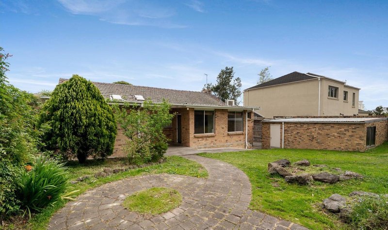 Photo - 5 June Avenue, Balwyn North VIC 3104 - Image 7