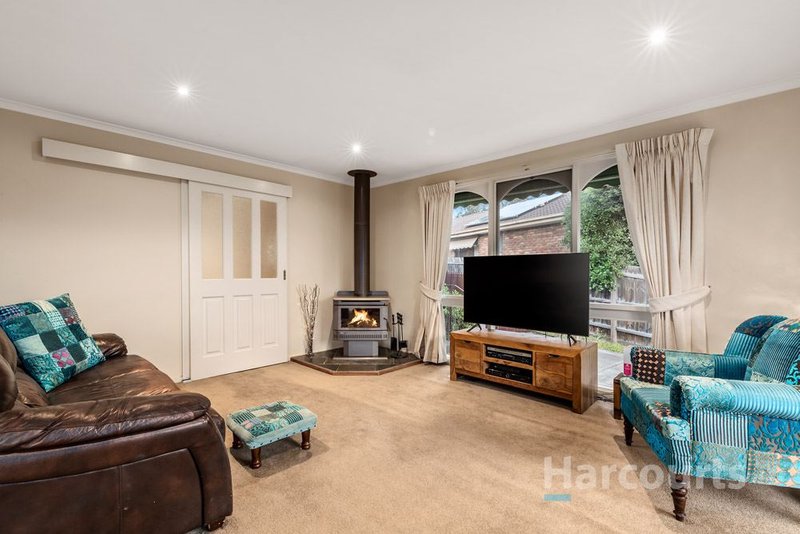 Photo - 5 Kaisman Square, Wantirna VIC 3152 - Image 4