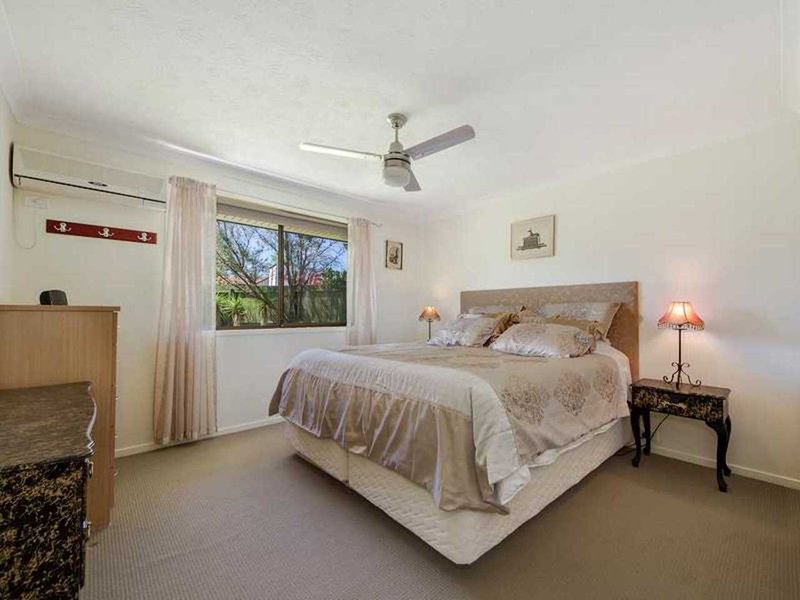 Photo - 5 Kalbari Court, Worongary QLD 4213 - Image 9