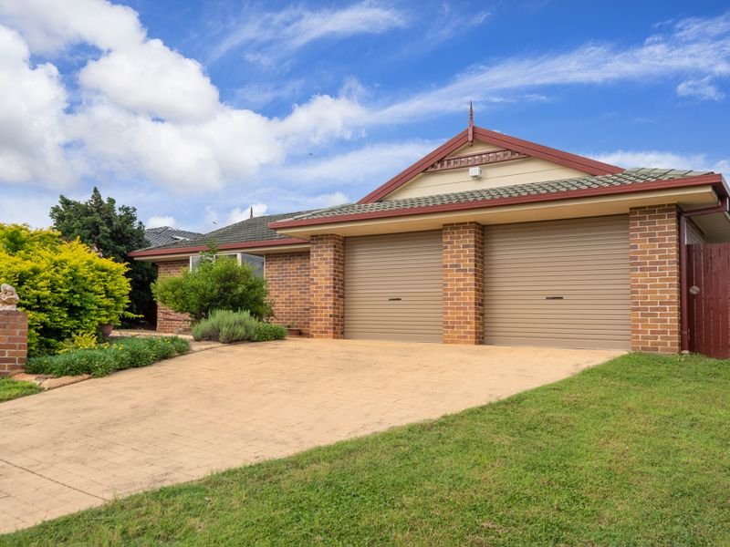 5 Kalbarri Rise, Regents Park QLD 4118