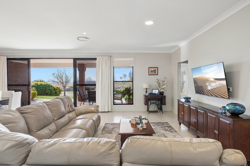 Photo - 5 Kalimna Drive, Highfields QLD 4352 - Image 3