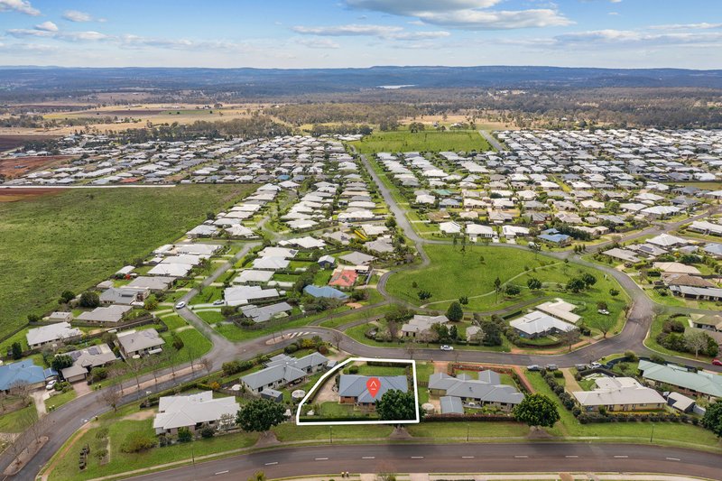 Photo - 5 Kalimna Drive, Highfields QLD 4352 - Image 11