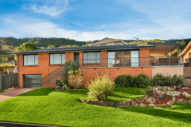 Photo - 5 Kanangra Drive, Thirroul NSW 2515 - Image 2